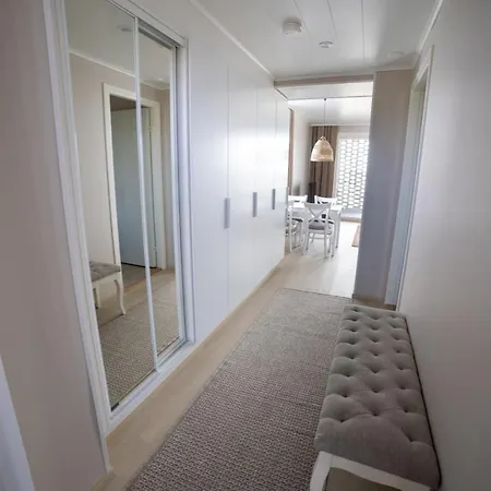 Rantakallan Jaekaelaehovi Lejlighedshotel