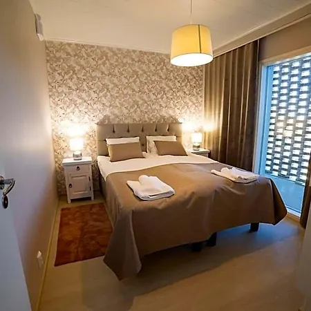 Rantakallan Jaekaelaehovi Lejlighedshotel